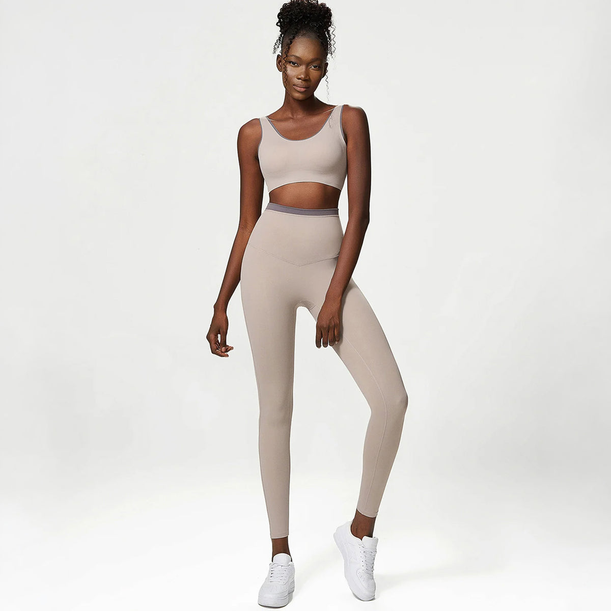 Conjunto Esportivo Feminino GymMax 2 peças – Top de Suporte e Legging de Alta Performance