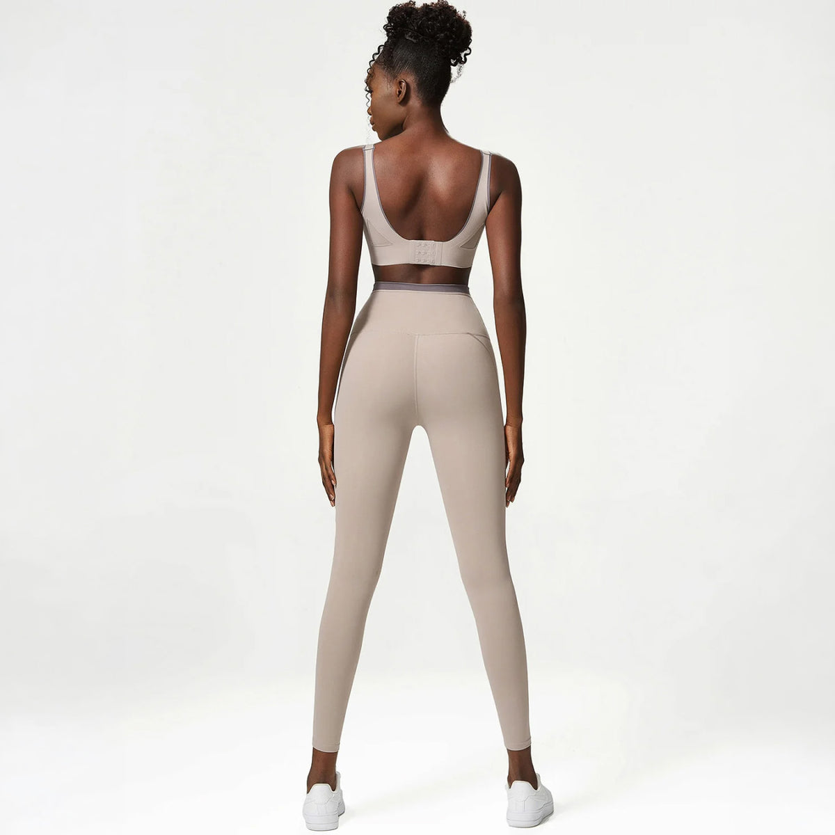 Conjunto Esportivo Feminino GymMax 2 peças – Top de Suporte e Legging de Alta Performance